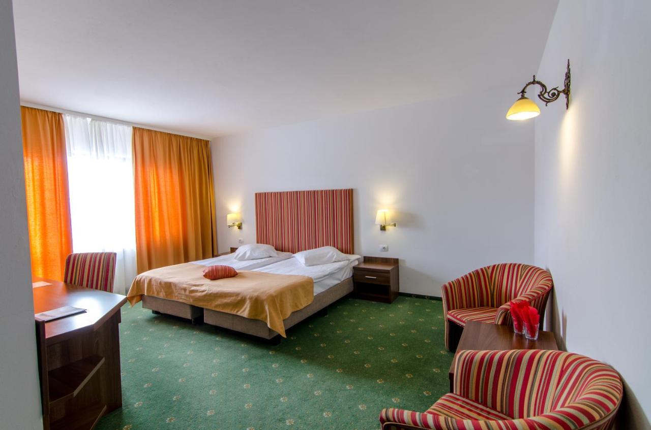 Cheile Gradistei Fundata Resort Extérieur photo