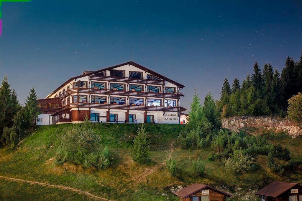 Cheile Gradistei Fundata Resort Extérieur photo